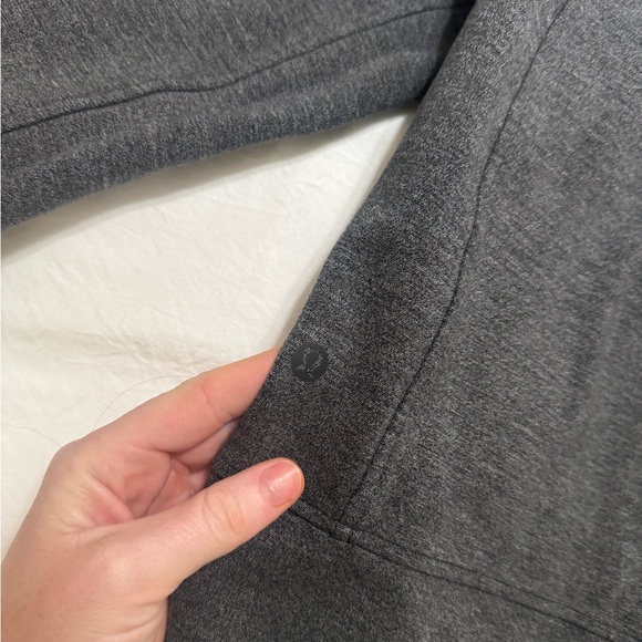 Lululemon pullover - Picture 4 of 4